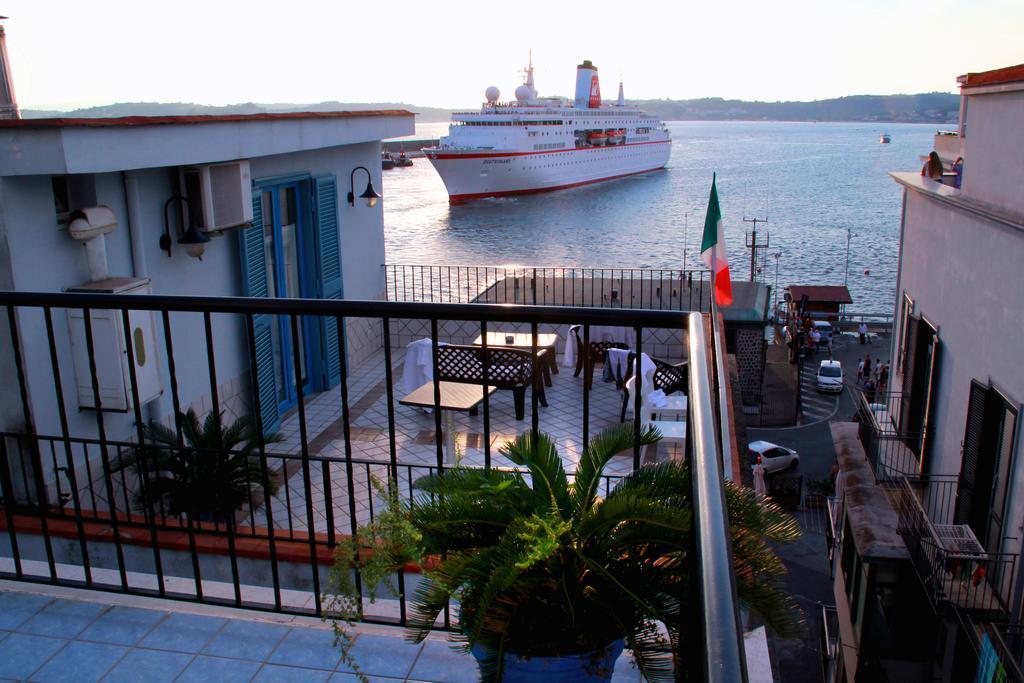 Hotel Darsena Pozzuoli Esterno foto